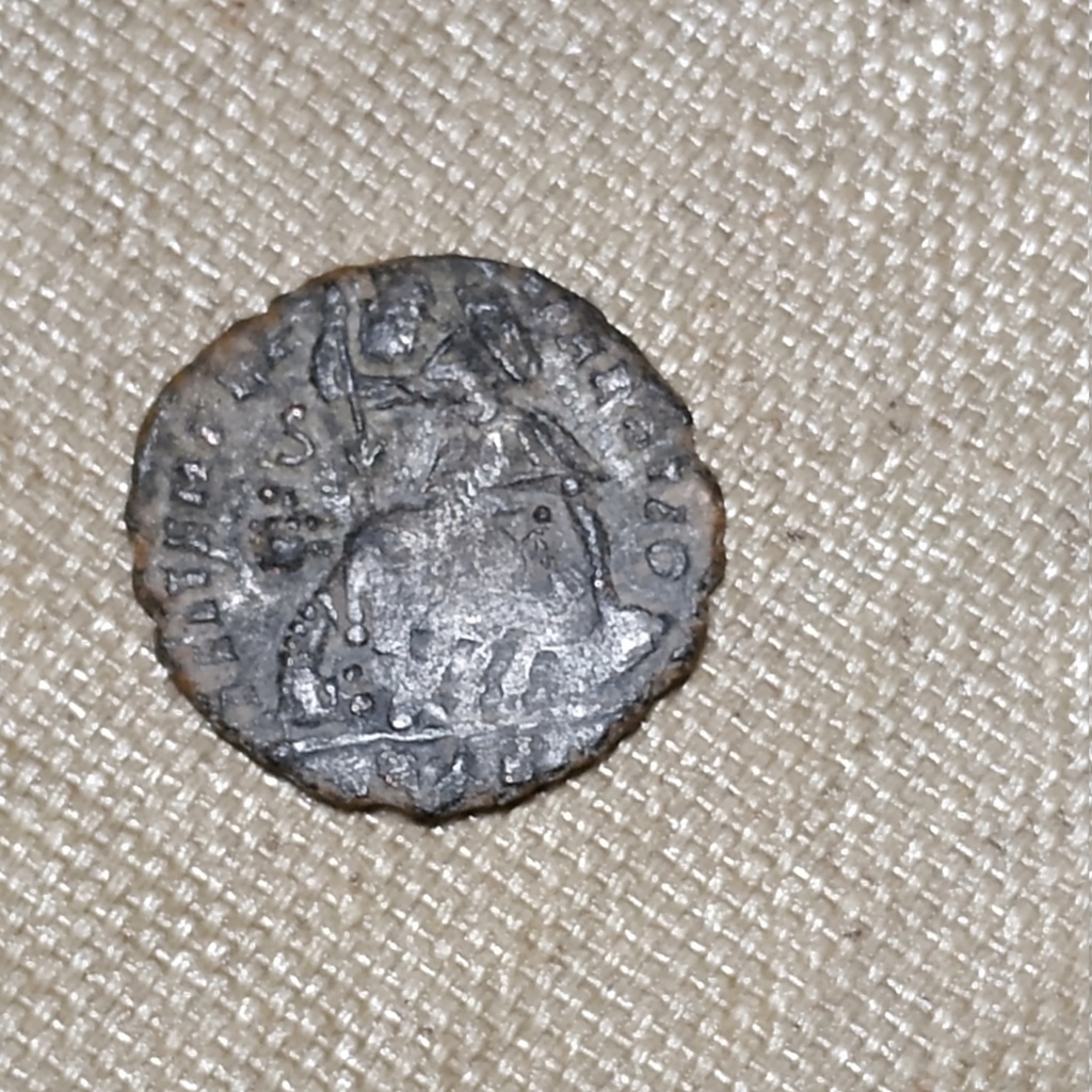 AE2 de Constancio II. FEL TEMP RE-PARATIO. Soldado romano alanceando a jinete caído. Roma. Img_2075