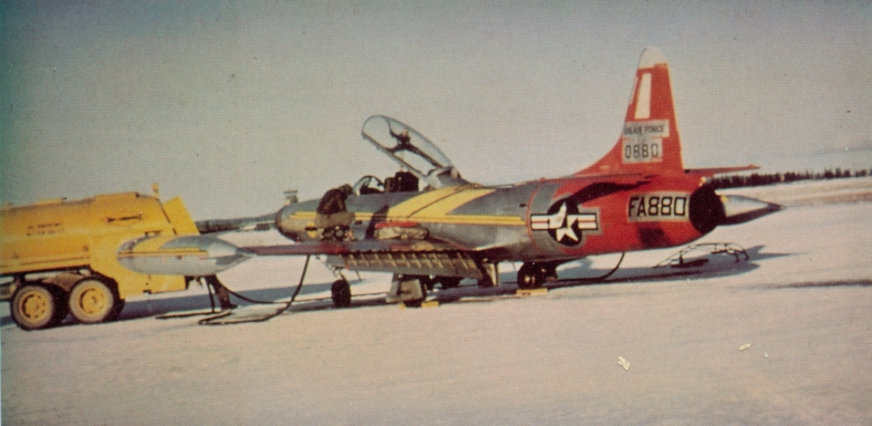 LOCKHEED F 94 B STARFIRE Réf 302 - Page 17 A_f_9710