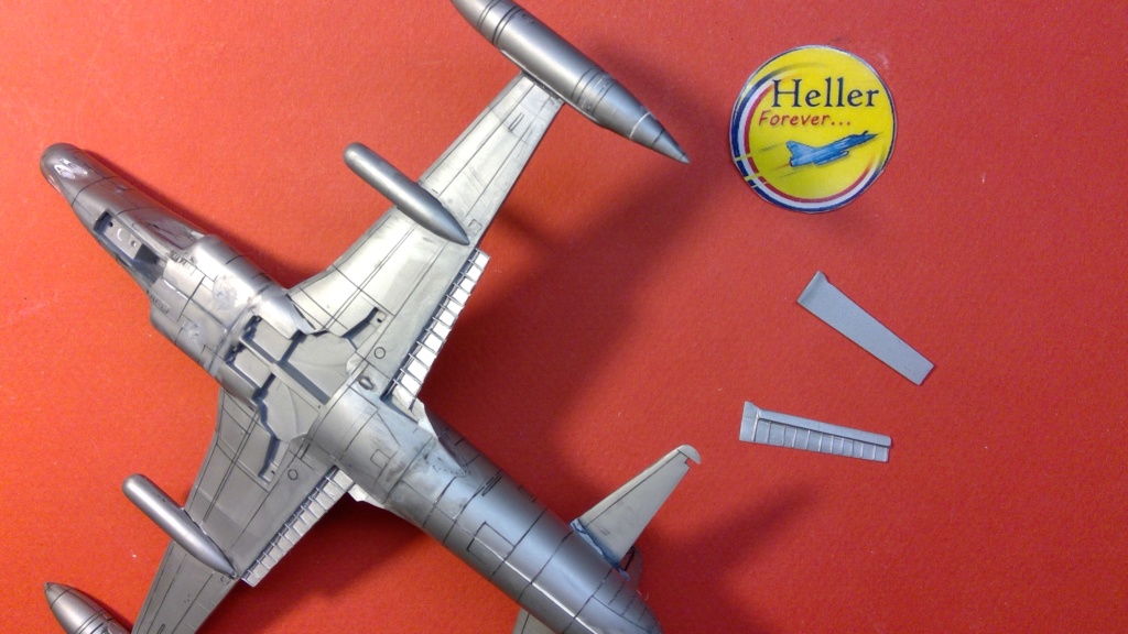LOCKHEED F 94 B STARFIRE Réf 302 - Page 17 Hell2689
