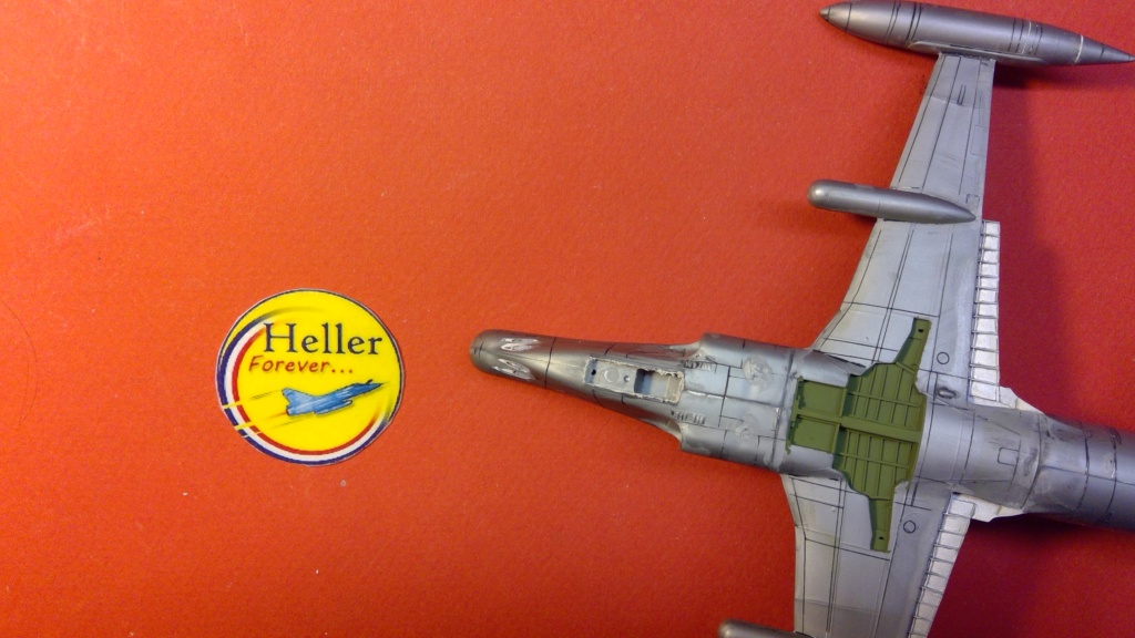 LOCKHEED F 94 B STARFIRE Réf 302 - Page 17 Hell2710