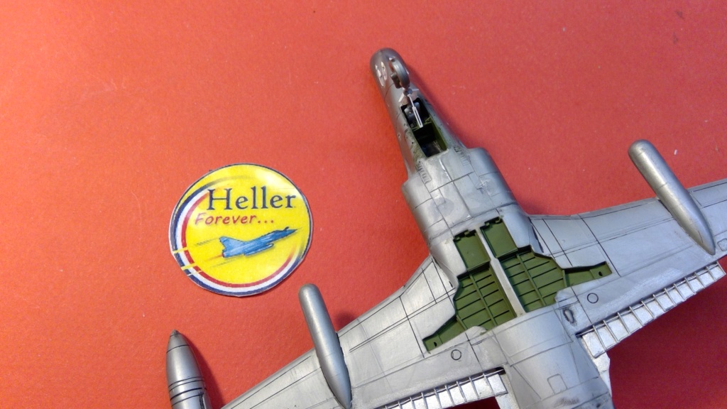 LOCKHEED F 94 B STARFIRE Réf 302 - Page 18 Hell2801