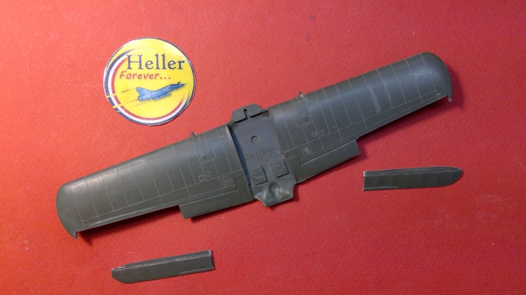 ARADO Ar 196 A2 "Aéronavale 1939" Réf 241 - Page 2 Hell2900