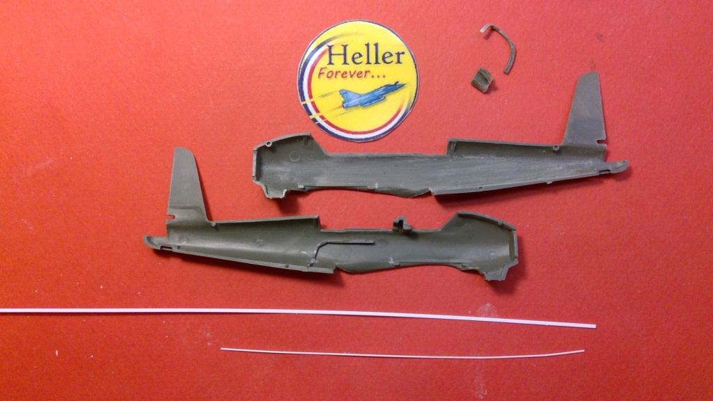 ARADO Ar 196 A2 "Aéronavale 1939" Réf 241 - Page 3 Hell2921