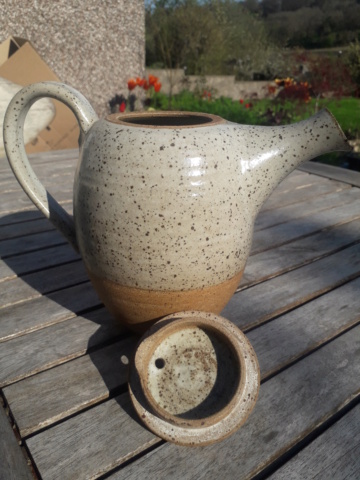 A teapot with clear mark - DA David Abbey? 20230414