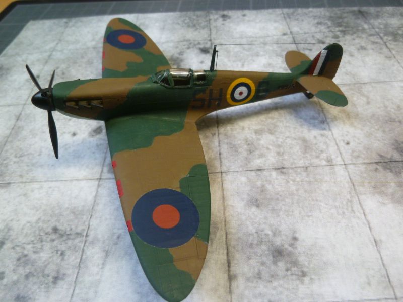 [Heller] Spitfire Mk I du Sergent-chef Maurice Choron - Squadron 64 P1120131