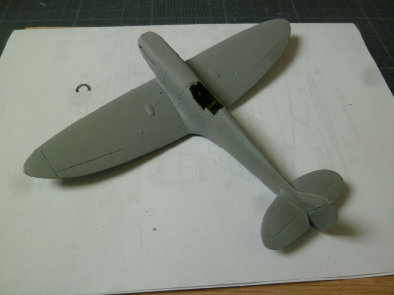 [Revell] Spitfire Mk Vb - 130th Sqn piloté par Roland Leblond en été 1942 P1130544