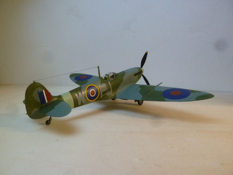 [Revell] Spitfire Mk Vb - 130th Sqn piloté par Roland Leblond en été 1942 P1130619