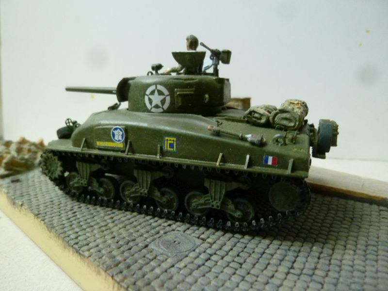 [ESCI & Scratch] Sherman M4A1 composite - "Wissembourg" 12e Cuir 2e DB P1160333