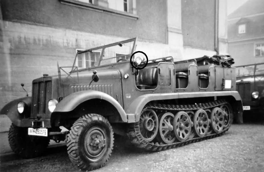Phare camouflé véhicule Luftwaffe Sdkfz_10