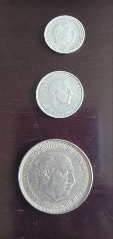 Soy novato. Tienes valor estas 3 monedas? 20200411