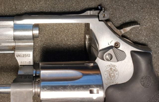 SOLD S&W 617 Revolver 22LR Img_2033