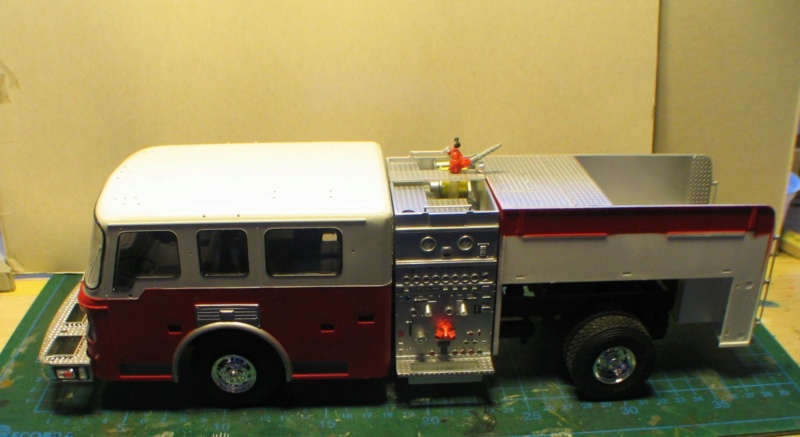 AMERICAN LaFRANCE Eagle Fire Pumper / Trumpeter, 1:25 Img_2515