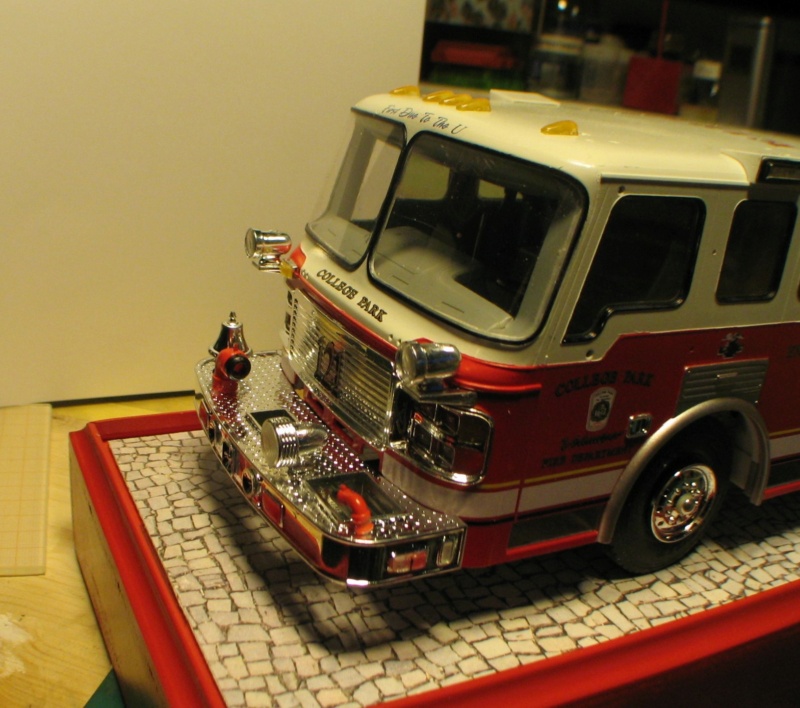 AMERICAN LaFRANCE Eagle Fire Pumper / Trumpeter, 1:25  Img_2610