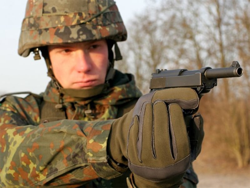 Walther P1 "Bundeswehr" - Guerre froide Walthe13