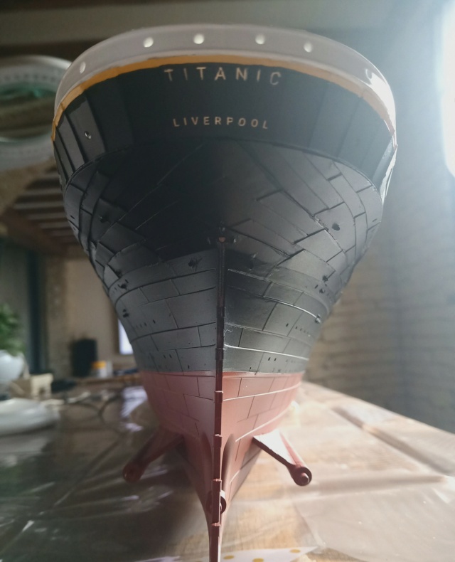 RMS Titanic [Trumpeter 1/200°] de Phil77 - Page 2 Img_2042