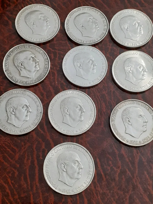 100 pesetas de plata 1966 falsa?? I3012610