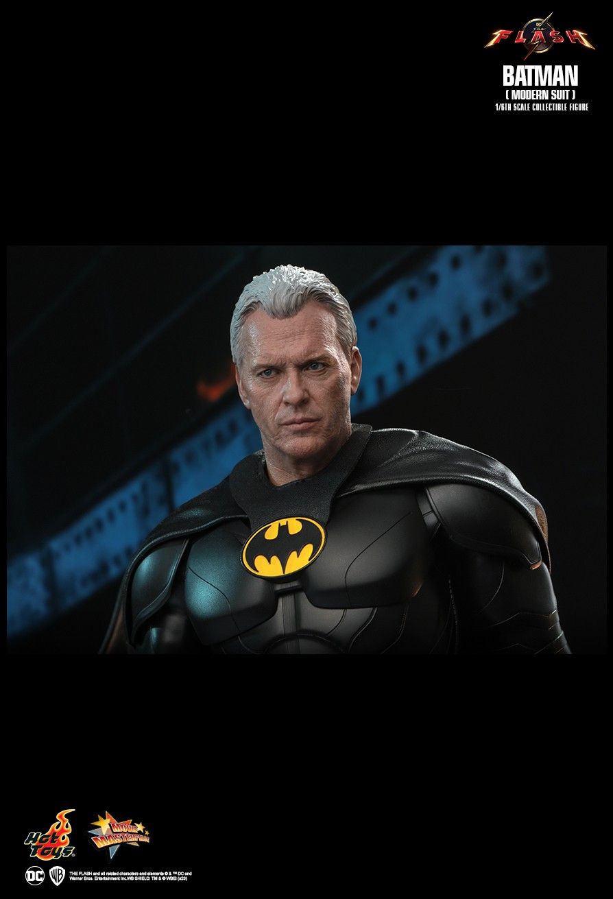 DC - NEW PRODUCT: HOT TOYS: THE FLASH: BATMAN (MODERN SUIT 2023) 1/6TH SCALE COLLECTIBLE FIGURE 1921