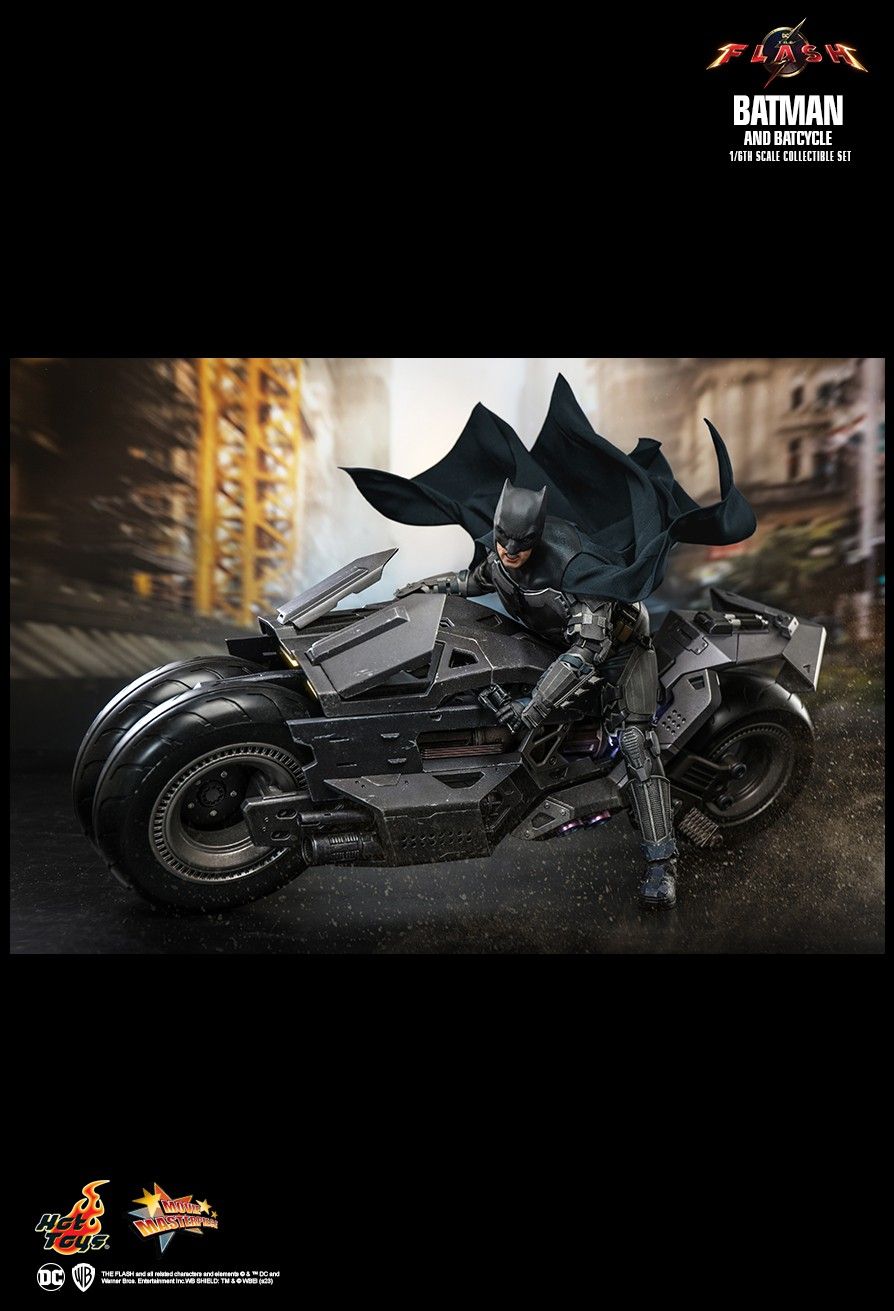 hottoys - NEW PRODUCT: HOT TOYS: THE FLASH: BATMAN 1/6TH SCALE COLLECTIBLE FIGURE (standard) & (Deluxe includes Batcycle) & BATCYCLE 2122