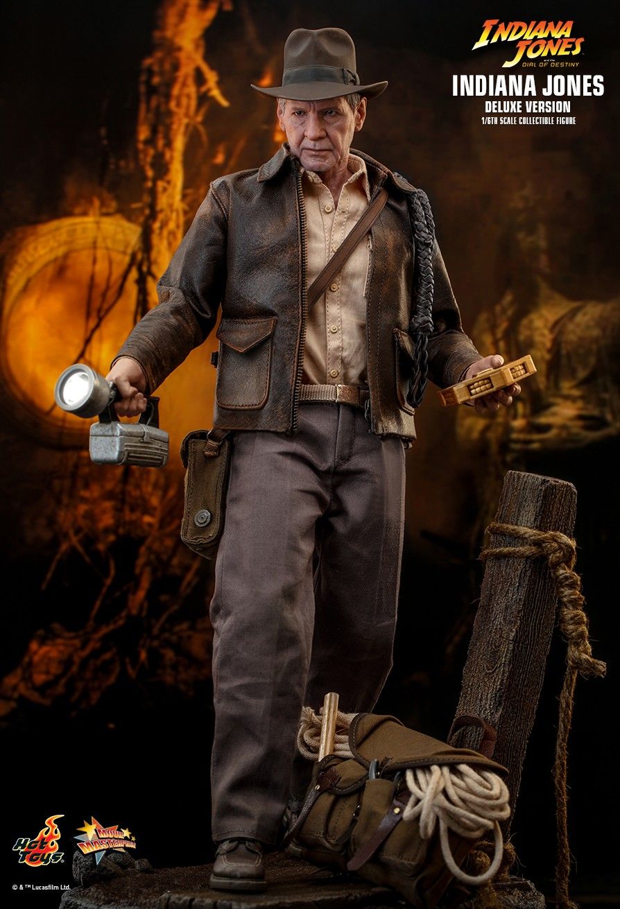 Male - NEW PRODUCT: HOT TOYS: INDIANA JONES AND THE DIAL OF DESTINY INDIANA JONES 1/6TH SCALE COLLECTIBLE FIGURE (STANDARD & DELUXE) 265