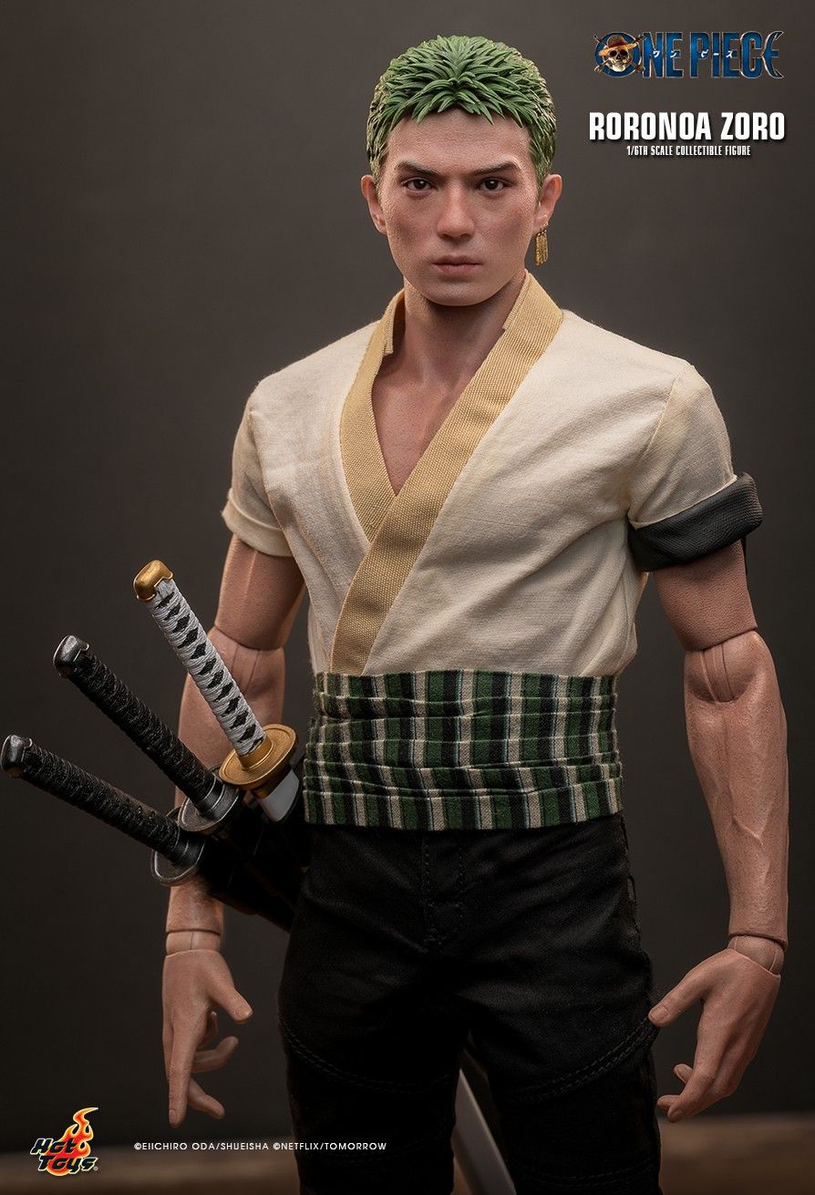 NEW PRODUCT: HOT TOYS: ONE PIECE: RORONOA ZORO 1/6TH SCALE COLLECTIBLE 784