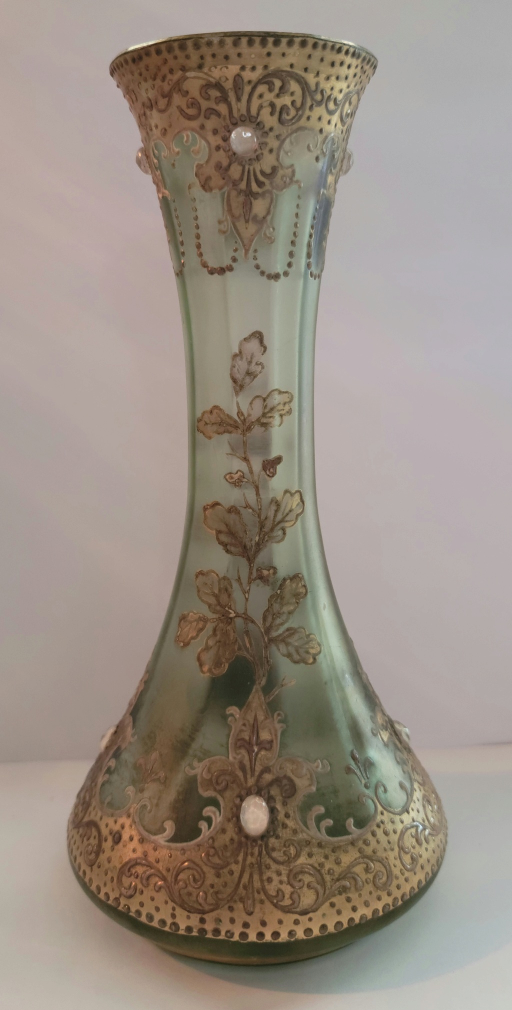 Hand decorated green vase with gilding 20230610