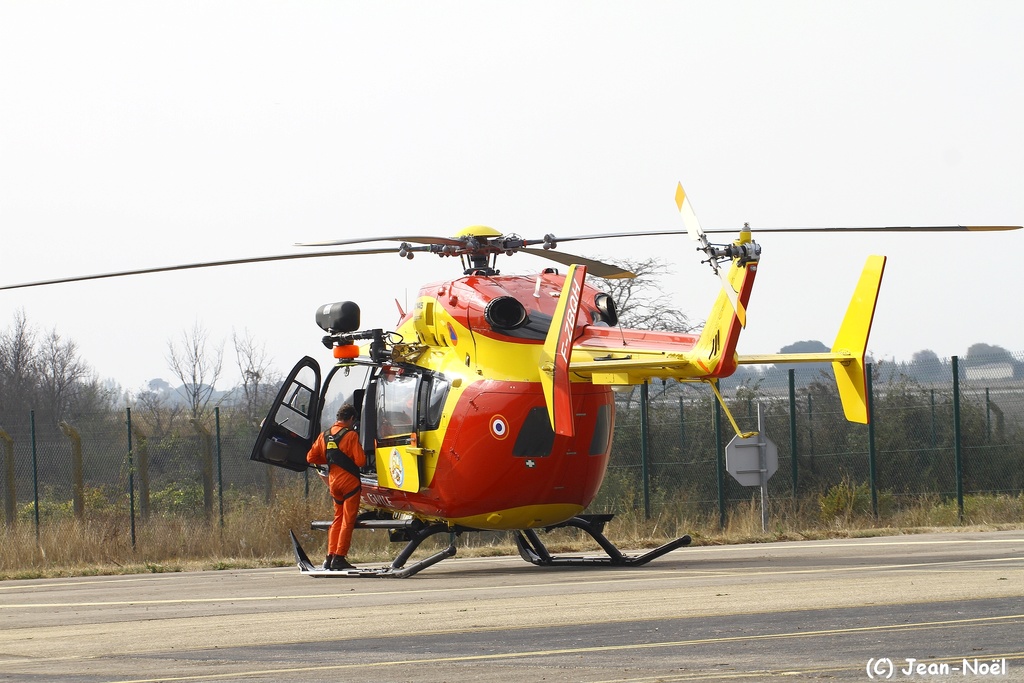 30 ans groupement hélicoptere sécurité civil à Garons  Img_4812