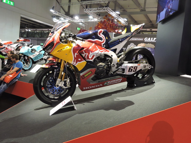  EICMA MILAN 2017 : la visite du salon par MOTOPISTE.NET Dscn0713