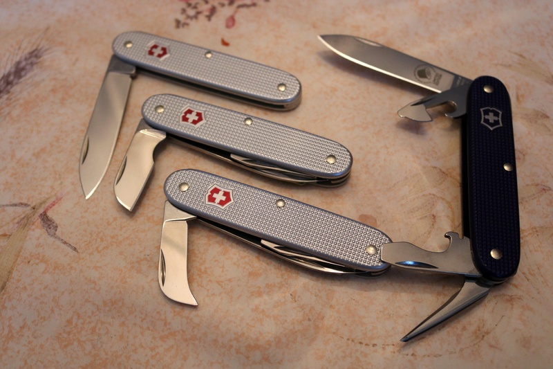 Mes 91mm rouge et ALOX 93 mm ( Victorinox ) -- ( Philippe ) Img_8812