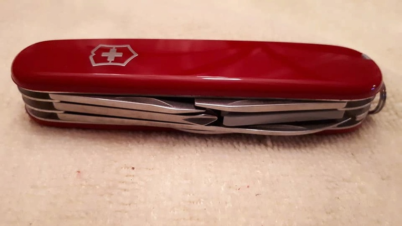 Mes 91mm rouge et ALOX 93 mm ( Victorinox ) -- ( Philippe ) Passen11