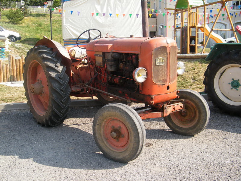 M.A.N. le spécialiste allemand du tracteur 4 roues motrices Dscf1610