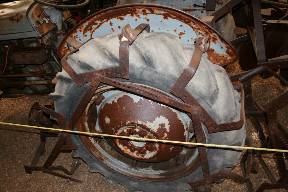 roues - ACCESSOIRES pour améliorer l'adhérence des roues de tracteur Img_7512