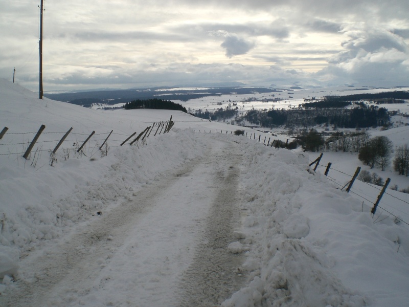 Février sous la neige à Allanche Cimg6230