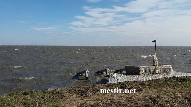 Des paysages de glace autour du lac T10