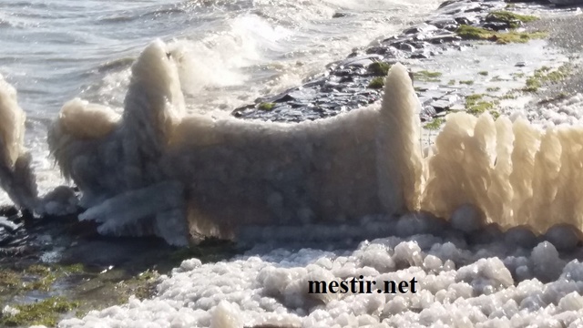 Des paysages de glace autour du lac Theljj10