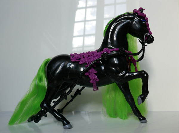 [BARBIE] Une partie de mes Barbies p1 et surtout mes CHEVAUX ! - Page 4 P1000110