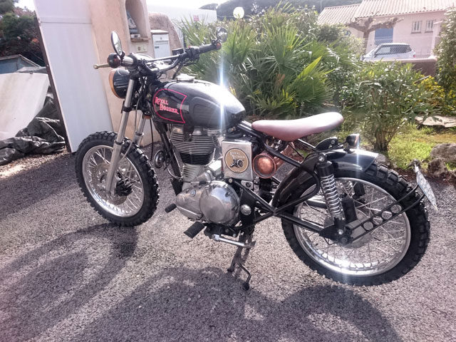 Mon p'tit bobber, puis passage en Scrambler...................... - Page 6 Dsc_2812