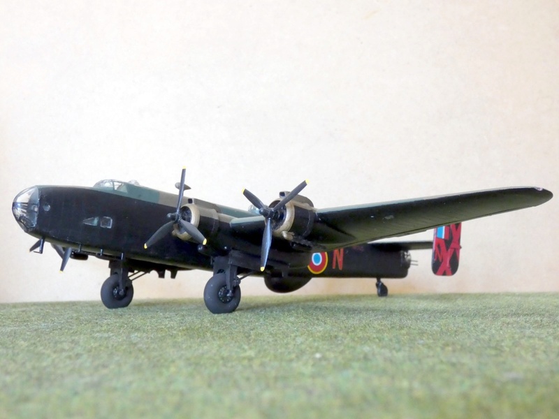 [Airfix modifié] Handley page Halifax B. VII, original B. III de 1961 réédité. 2018_025