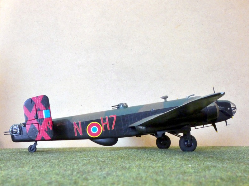 [Airfix modifié] Handley page Halifax B. VII, original B. III de 1961 réédité. 2018_028