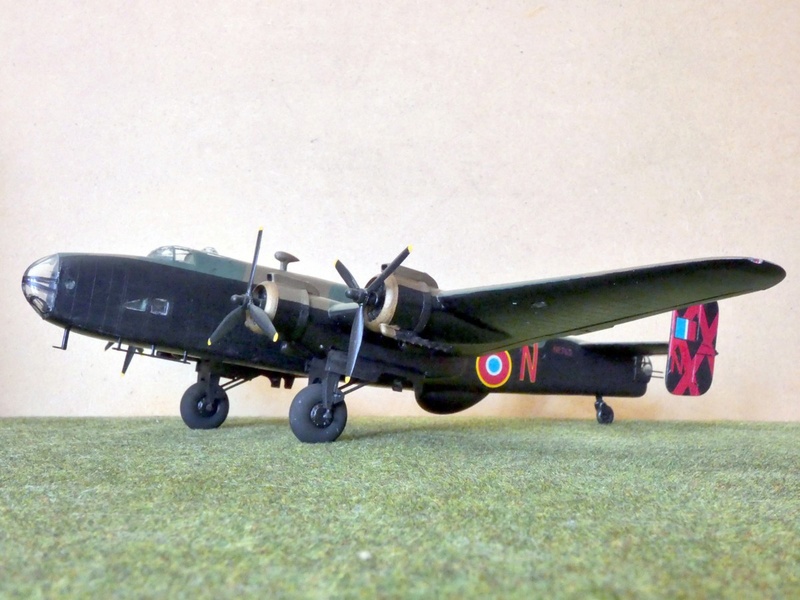 [Airfix modifié] Handley page Halifax B. VII, original B. III de 1961 réédité. 2018_034