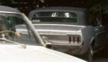 Mustang 68 CV dans le film Poussez pas grand-pere dans les cactus 67s10