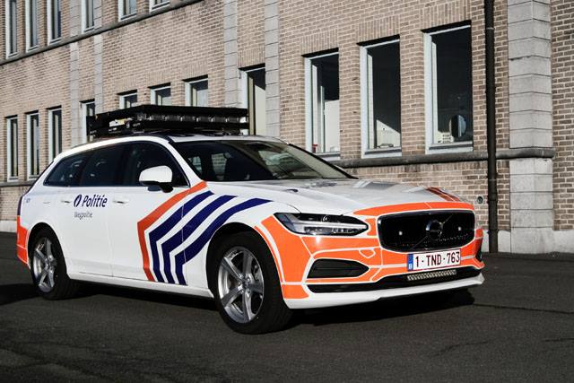 Police Fédérale de la route : achat de 121 nouveaux véhicules (Audi A4, Volvo V90,....) 25660310