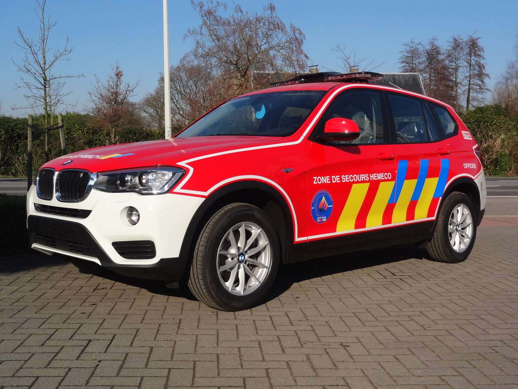 Zone de Secours Hemeco : BMW X3 véhicule officier  27798310