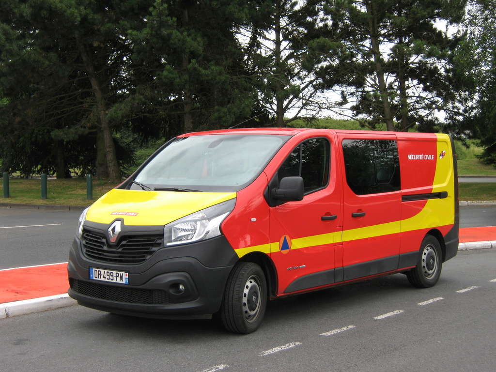 Véhicules de la Sécurité Civile Française Trafic10