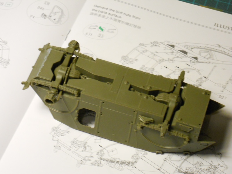 Staghound MkIII Bronco 1/35 Stag0710