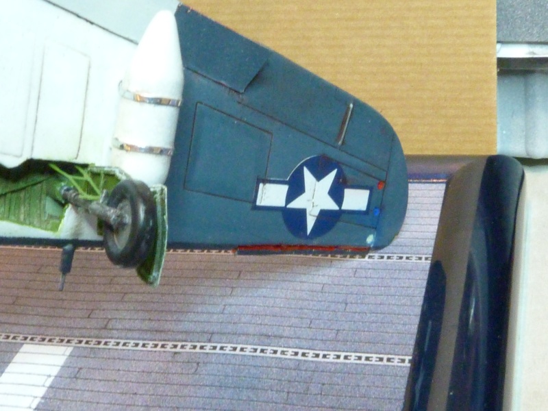 [MATCHBOX]  Curtiss HELLDIVER SB2C-1 1/72  (VINTAGE) - Page 5 P1000134