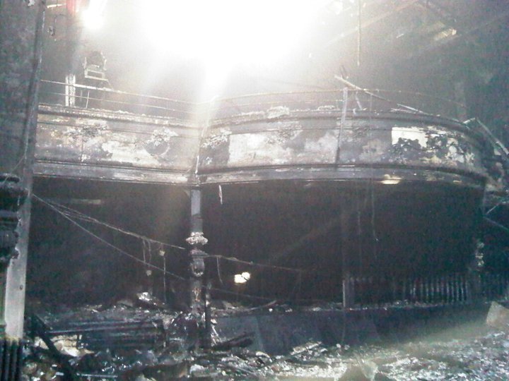 L'Elysée Montmatre en flamme 20036010