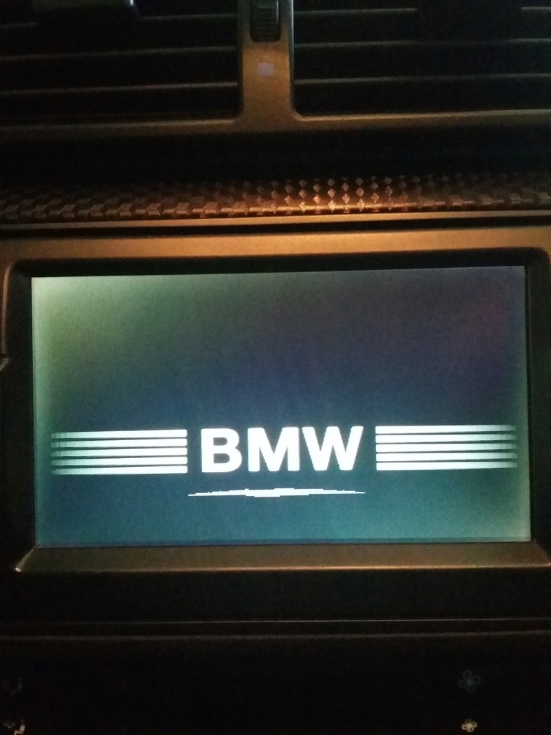 [BMW 330 CD E46] problème de pixels sur écran GPS Bmw10