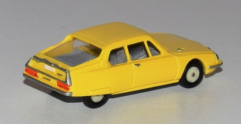 La Citroën SM au 1/87 09714