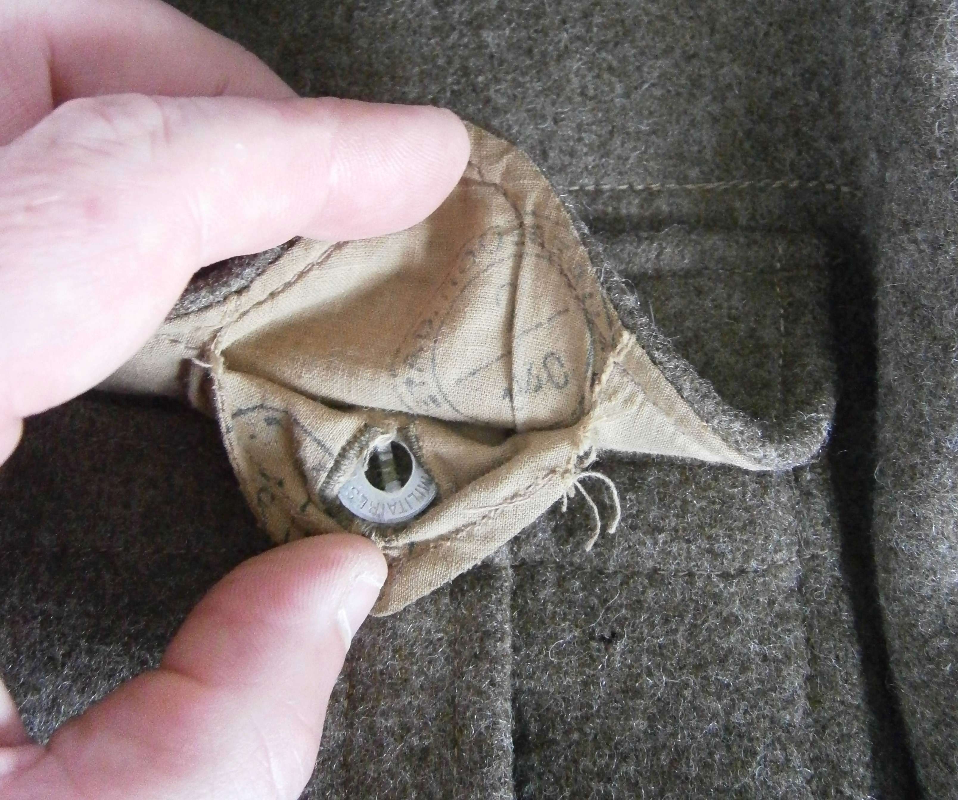 battledress gendarmerie française mais peut-être anglaise ww2 ? P5300010