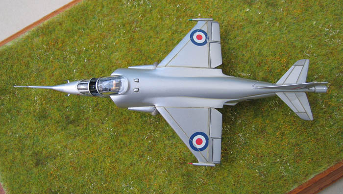 Hawker P1127 Prototype du célèbre Harrier bien connu - Base Airfix - 1/72. Harrie14